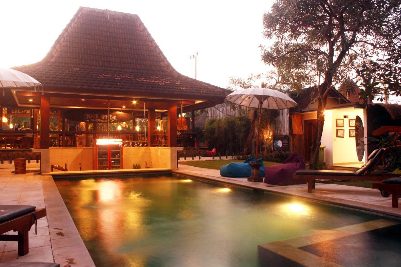 Hotel Premier Surf Camp à Canggu Extérieur photo